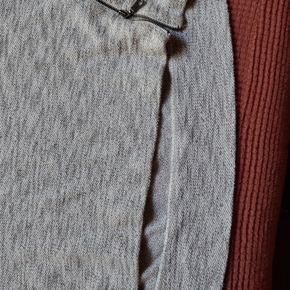 Denver Hayes Side Zippered 3/4 Sleeve Sweatshirt - Picture 12 of 16